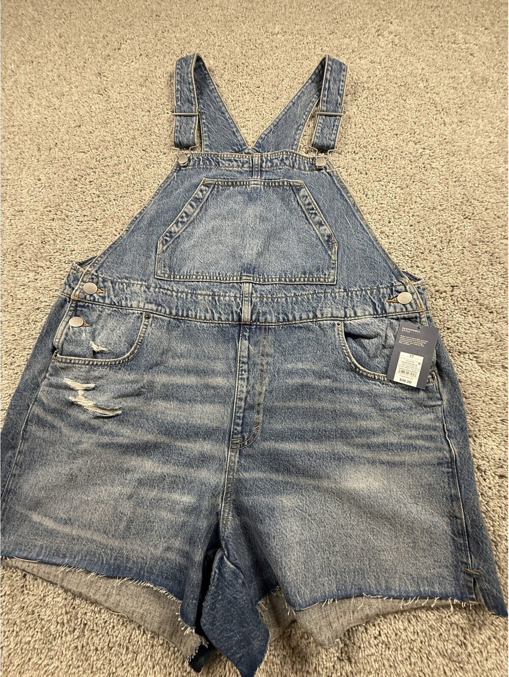 NWT Women's Denim Shortalls - Universal Thread Medium Wash Size 17 $36
